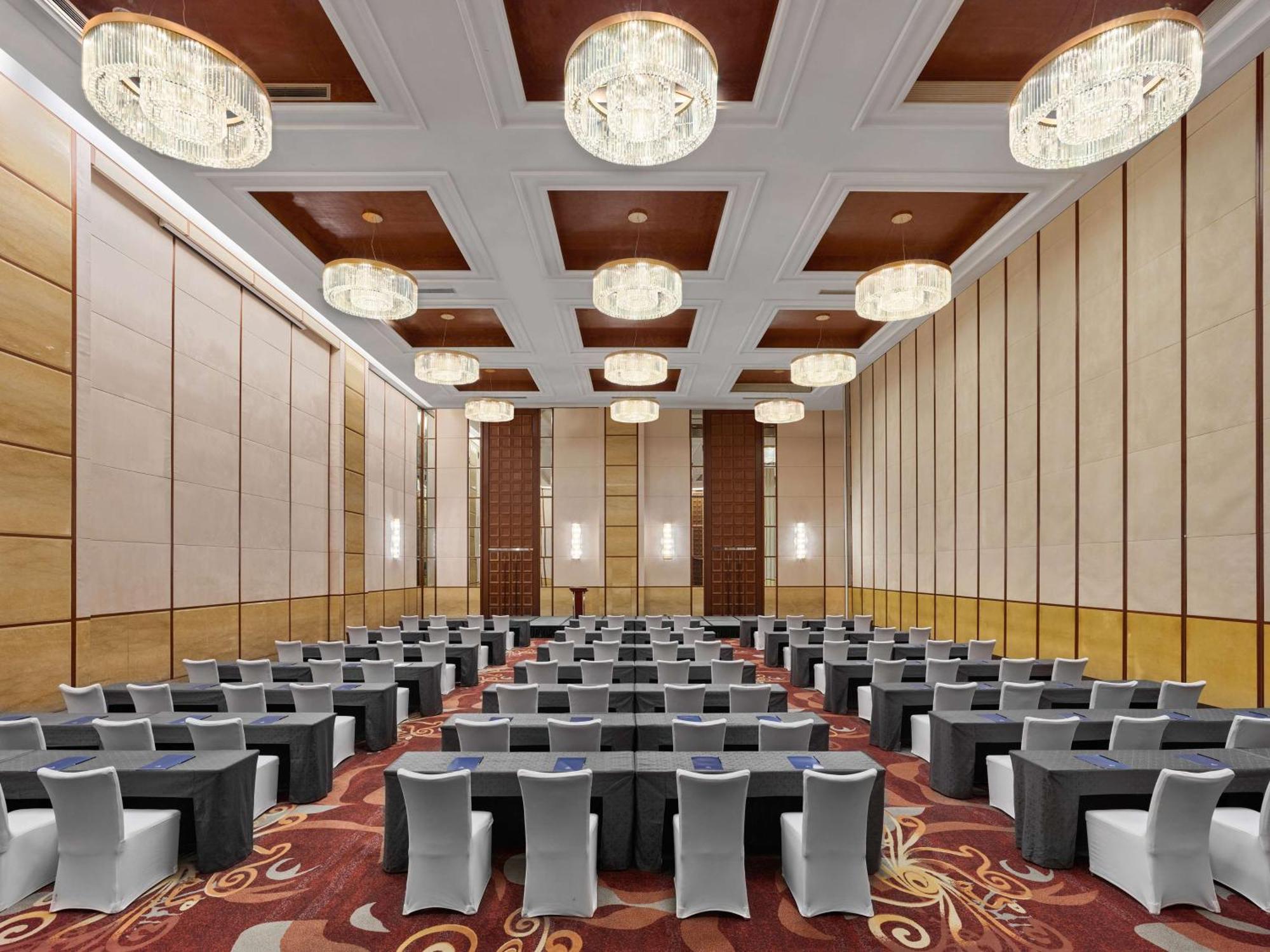 ฮิลตัน ปักกิ่ง แคปิตอล แอร์พอร์ต Hotel Shunyi ภายนอก รูปภาพ